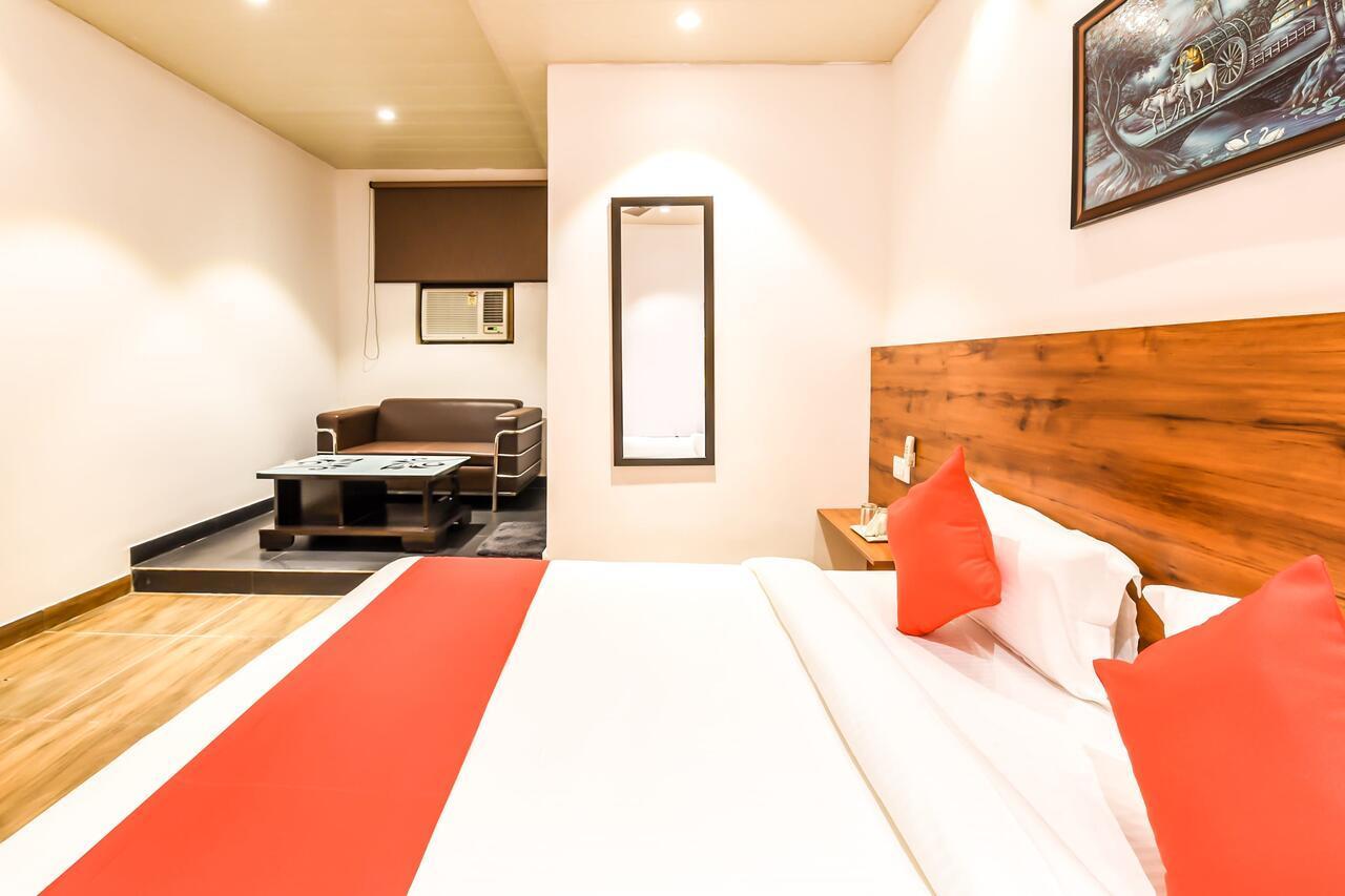 Hotel Capital O 19133 Oak Tree Nowe Delhi Zewnętrze zdjęcie