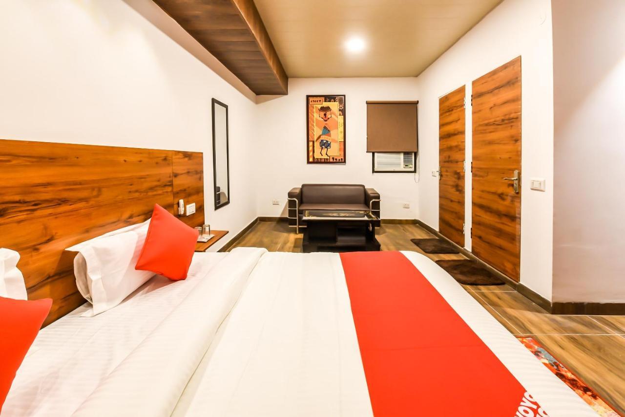 Hotel Capital O 19133 Oak Tree Nowe Delhi Zewnętrze zdjęcie