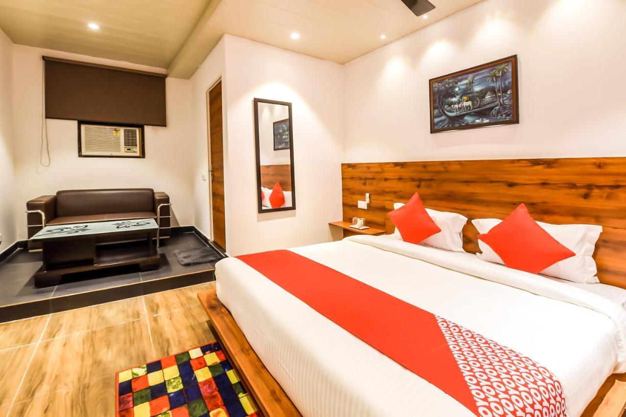 Hotel Capital O 19133 Oak Tree Nowe Delhi Zewnętrze zdjęcie