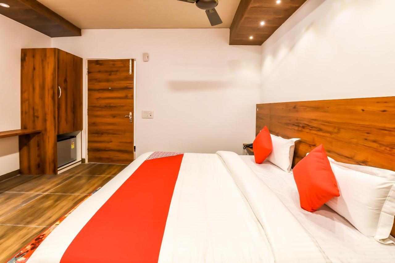 Hotel Capital O 19133 Oak Tree Nowe Delhi Zewnętrze zdjęcie