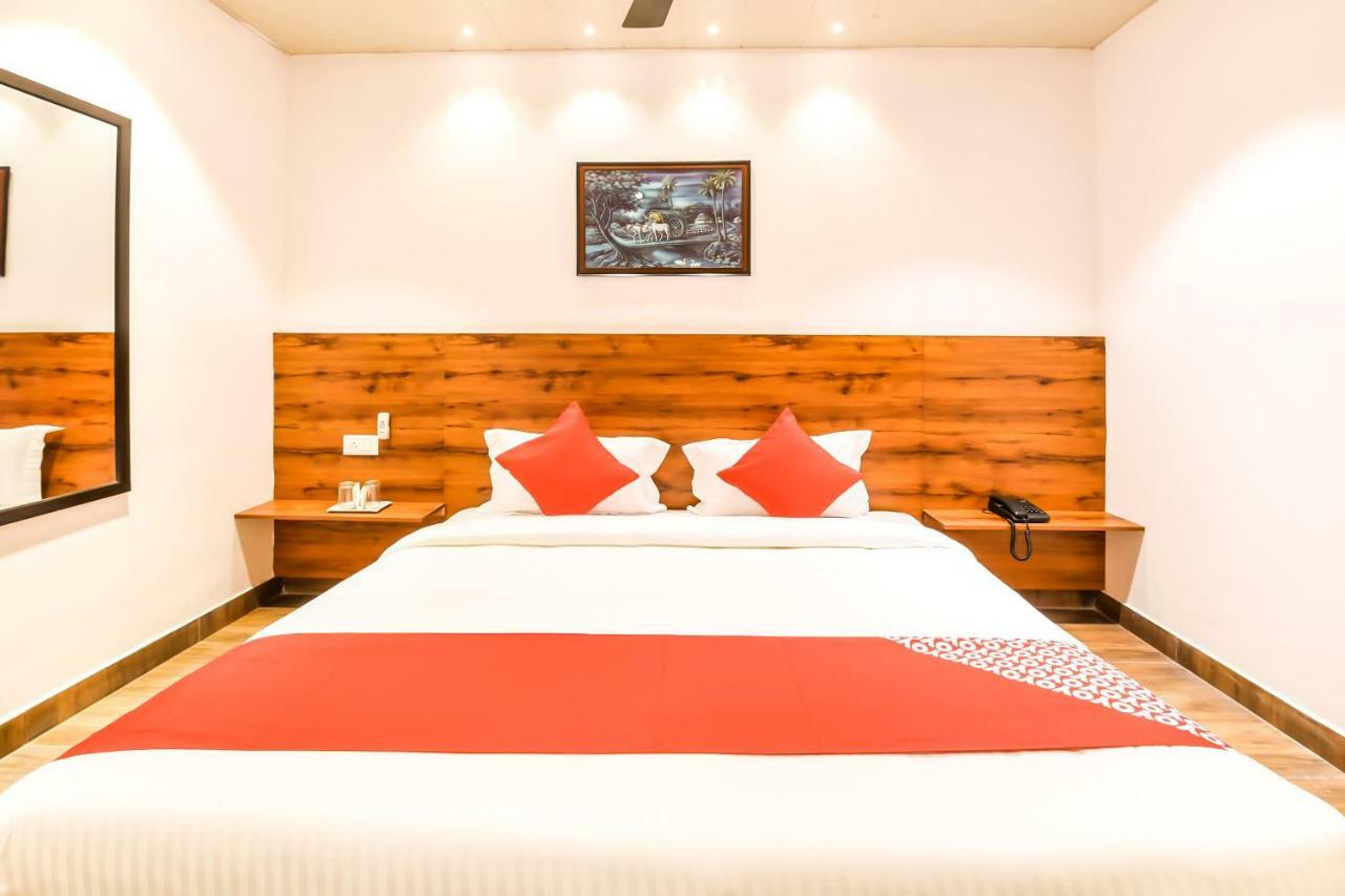 Hotel Capital O 19133 Oak Tree Nowe Delhi Zewnętrze zdjęcie